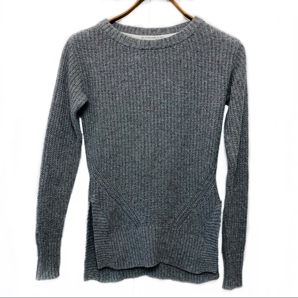 Toms side slits Gray sweater, xs